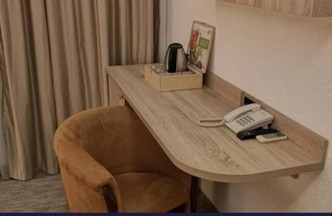 פודגוריצה Hotel Garni Ideal מראה חיצוני תמונה