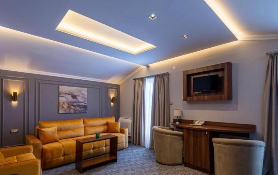 פודגוריצה Hotel Garni Ideal מראה חיצוני תמונה