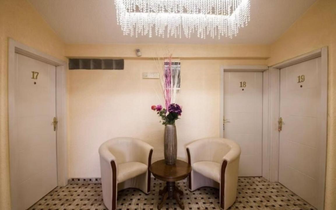 פודגוריצה Hotel Garni Ideal מראה חיצוני תמונה
